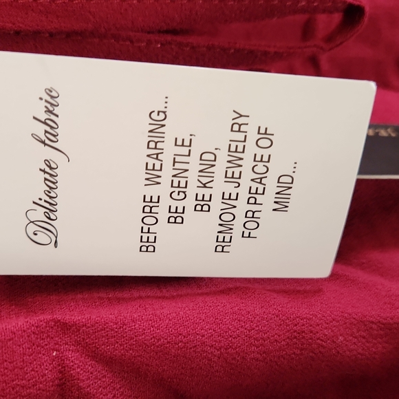 Cold Shoulder Top - Picture 7 of 8